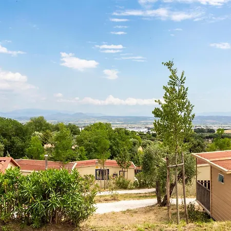 Hu I Pini Village