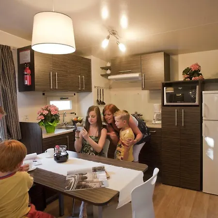 Kompleks wypoczynkowy Hu I Pini Village 3*