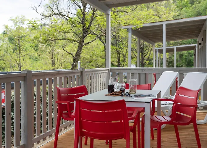 Hu I Pini Village Kompleks wypoczynkowy