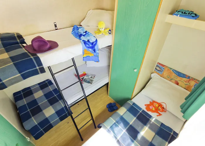 Kompleks wypoczynkowy Hu I Pini Village 3*