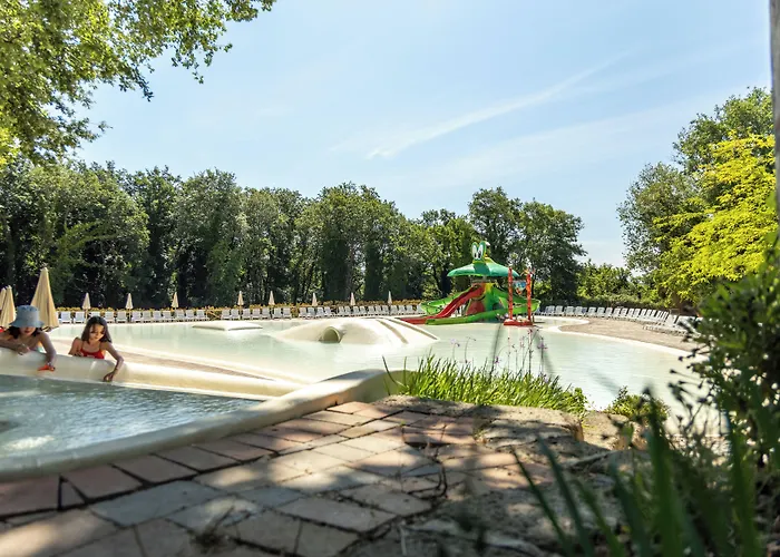 Hu I Pini Village Kompleks wypoczynkowy 3*