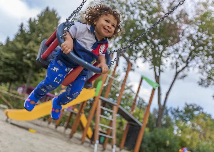 Kompleks wypoczynkowy Hu I Pini Village 3*