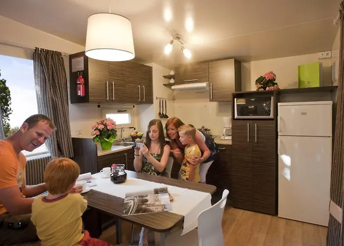 Kompleks wypoczynkowy Hu I Pini Village 3*